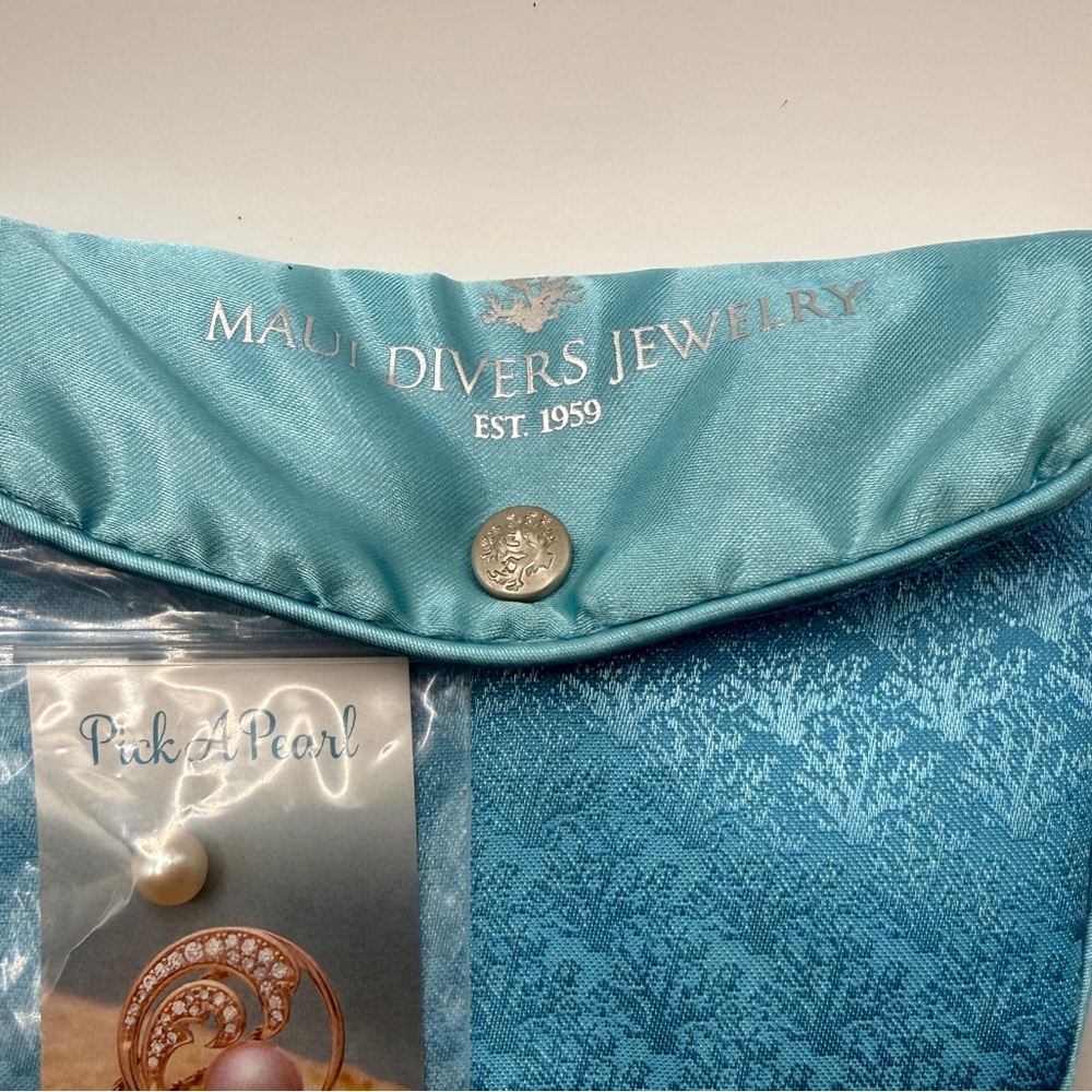 Maui divers jewelry Pick a Pearl beautiful, white pearl blue satin pouch 7.5 mm - Picture 6 of 7